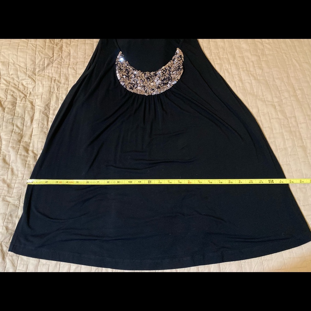 Lane Bryant size 1X, sleeveless, sequined black top. - Picture 2 of 4